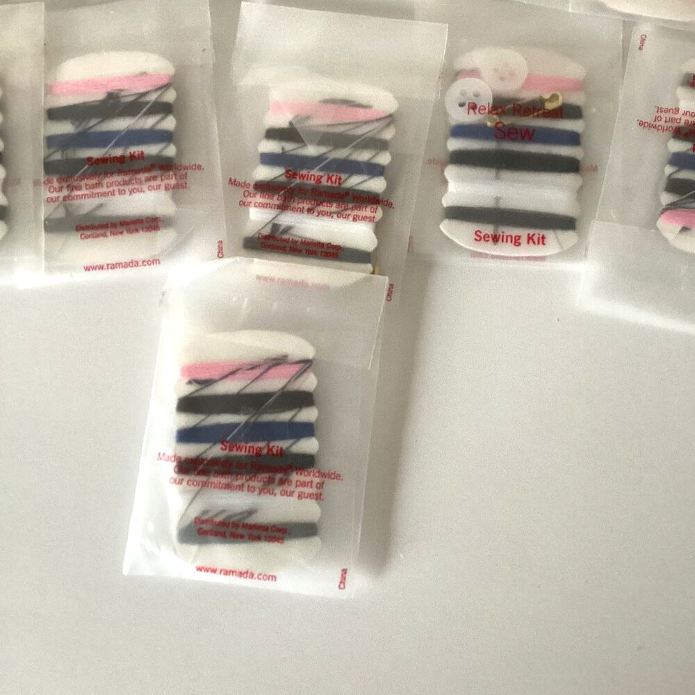 Travel Sewing Colored Thread Repair Emergency Mini Kit with Buttons - Picture 4 of 6